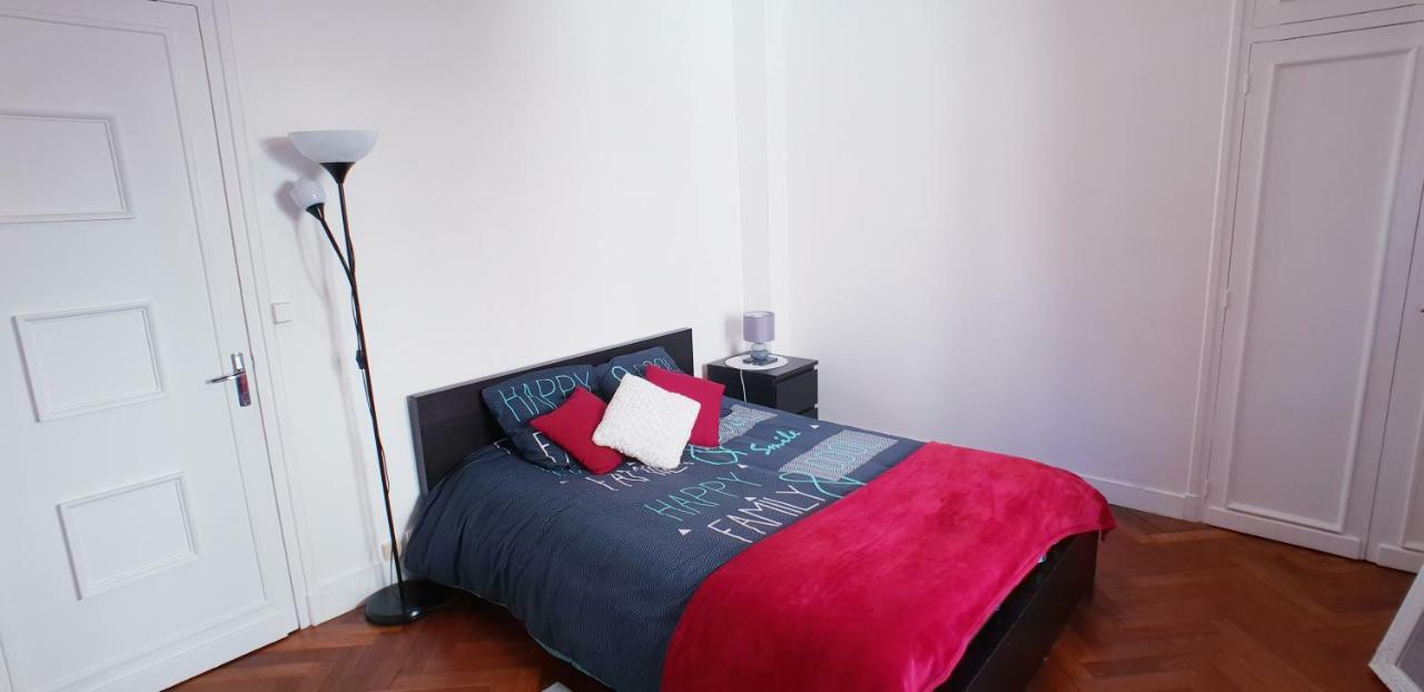 Au 36, Les Apparts Hotel Joigny Exterior photo