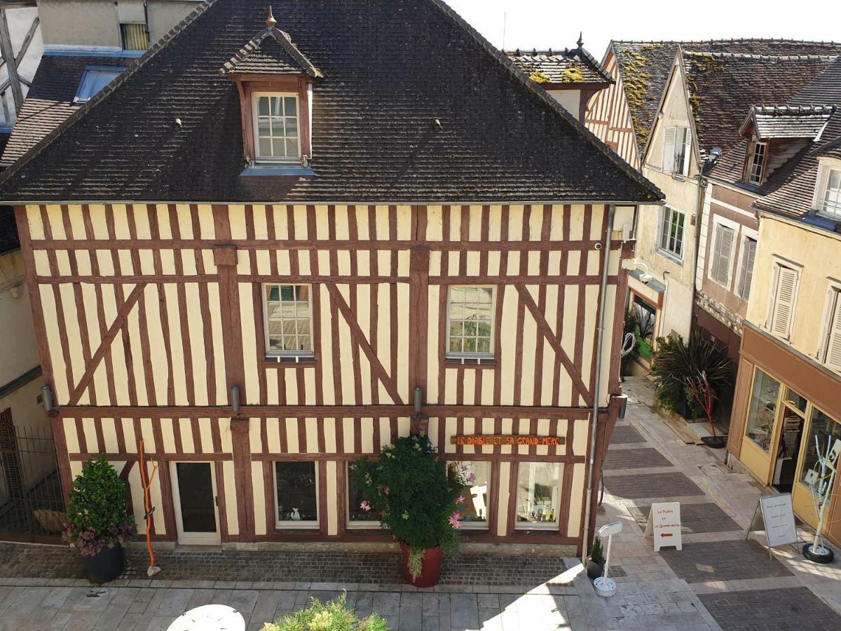 Au 36, Les Apparts Hotel Joigny Exterior photo