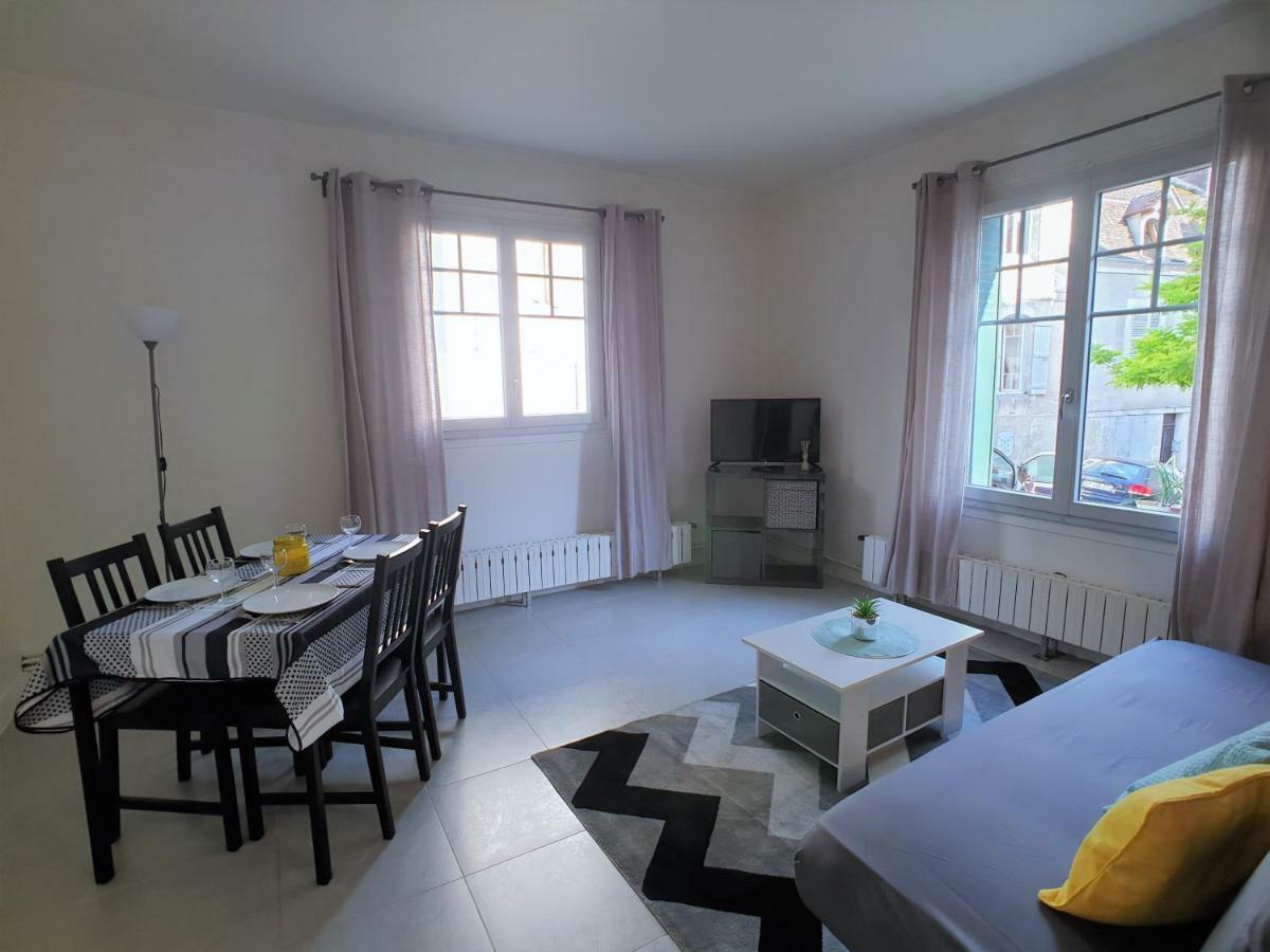 Au 36, Les Apparts Hotel Joigny Exterior photo