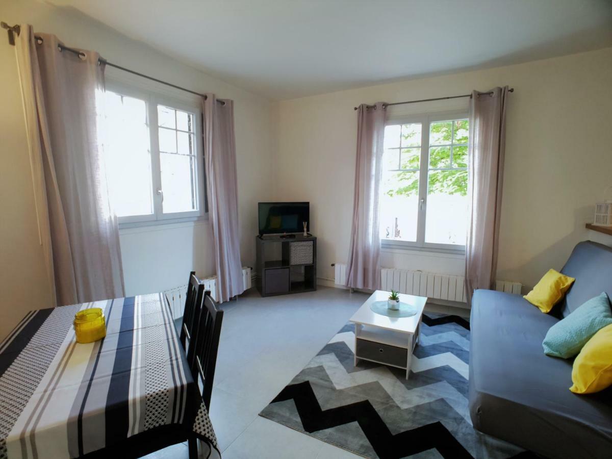 Au 36, Les Apparts Hotel Joigny Exterior photo